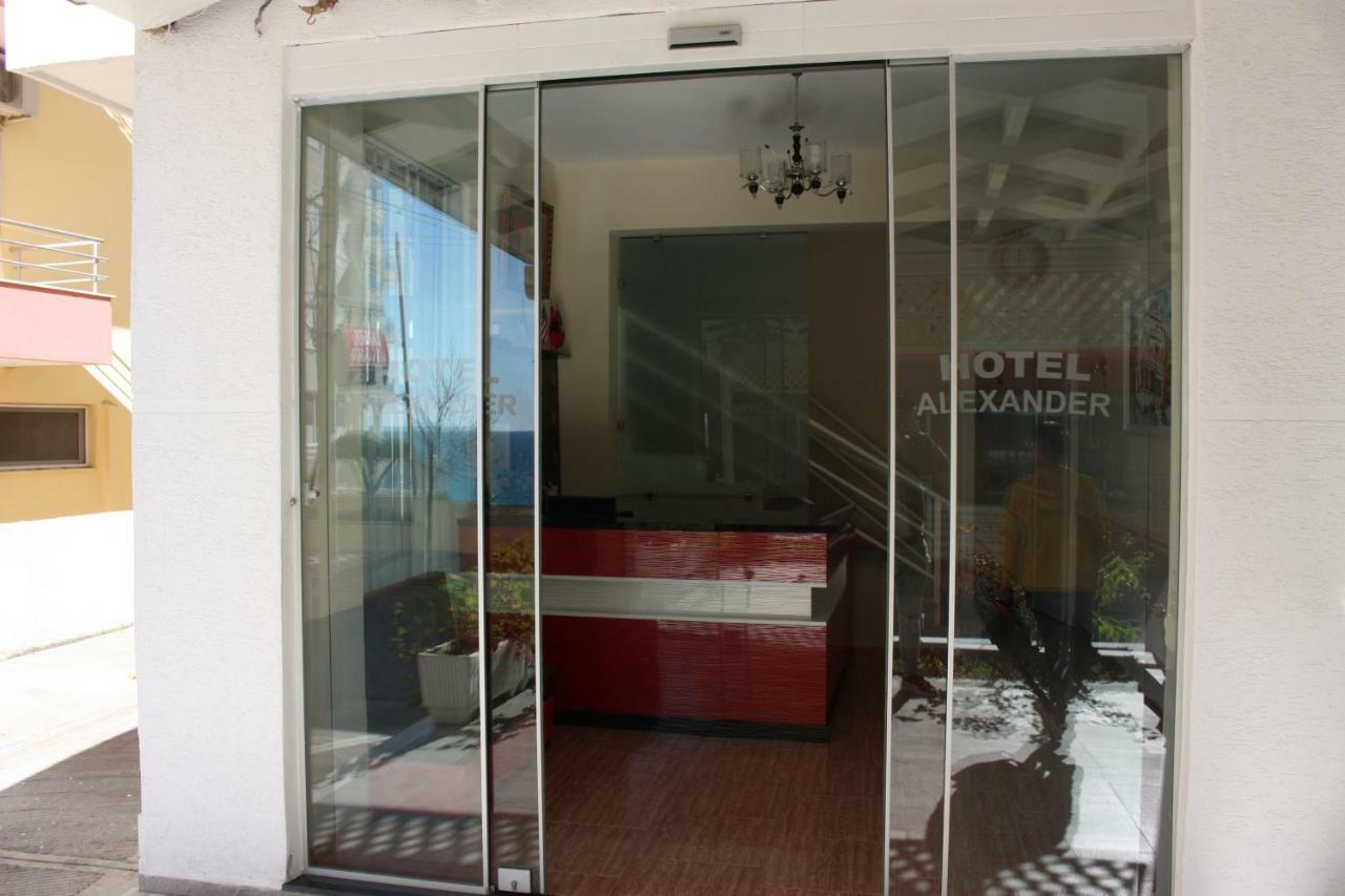 Hotel Alexander Saranda Kültér fotó