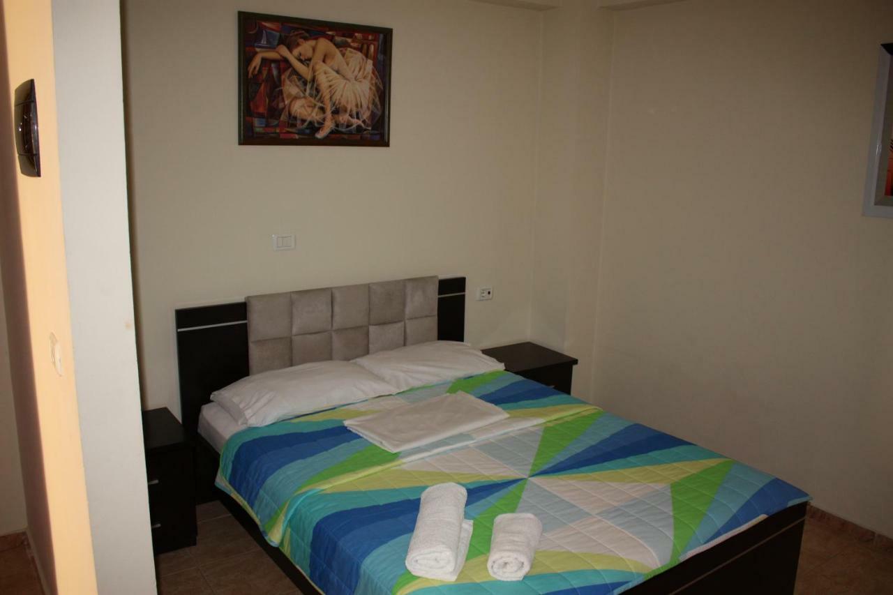 Hotel Alexander Saranda Kültér fotó
