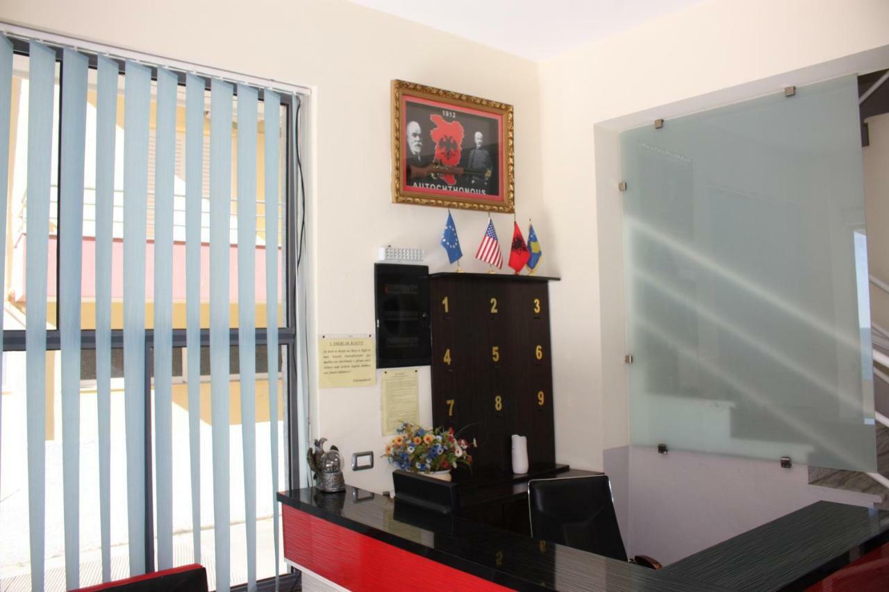 Hotel Alexander Saranda Kültér fotó