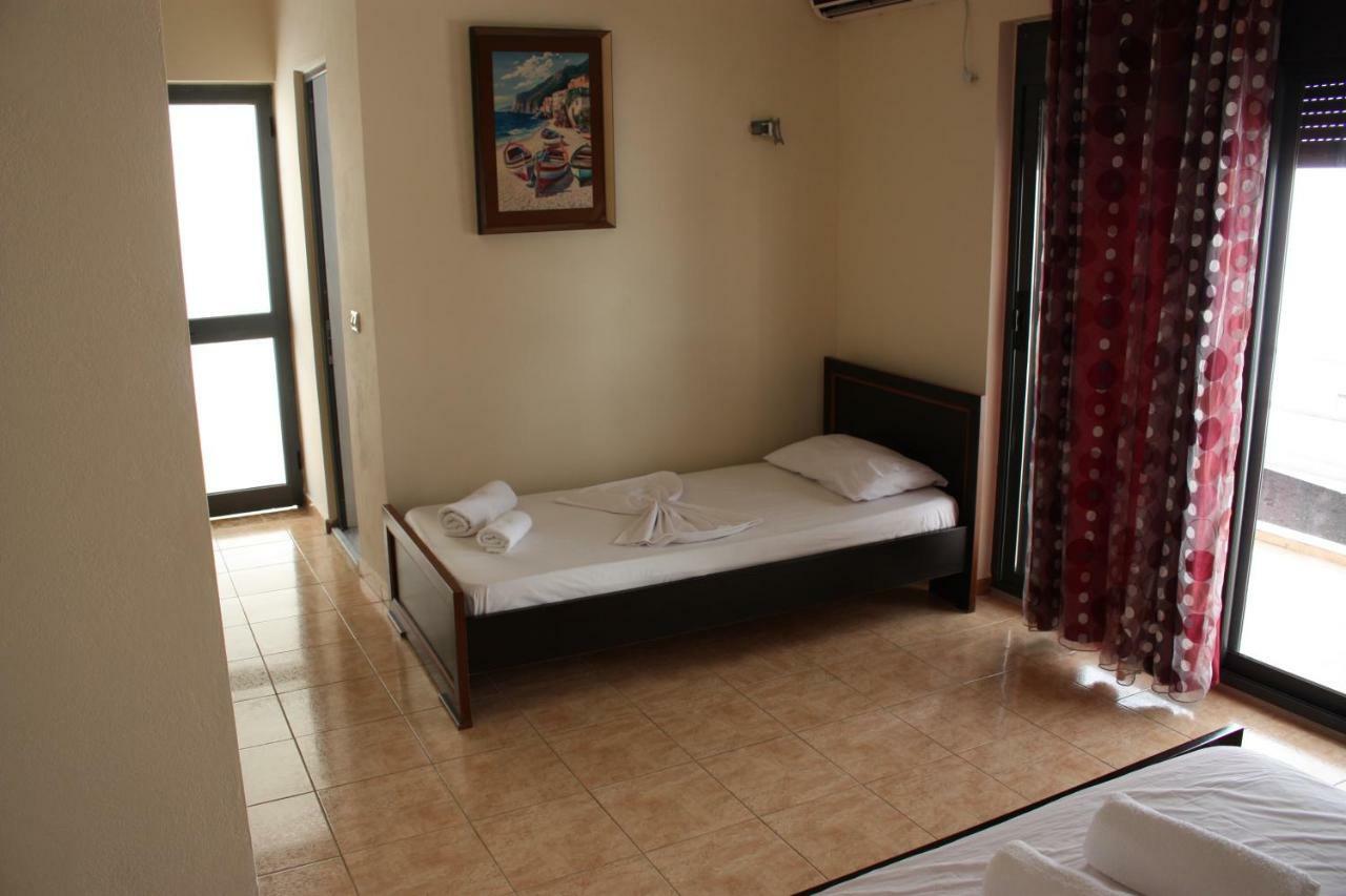 Hotel Alexander Saranda Kültér fotó