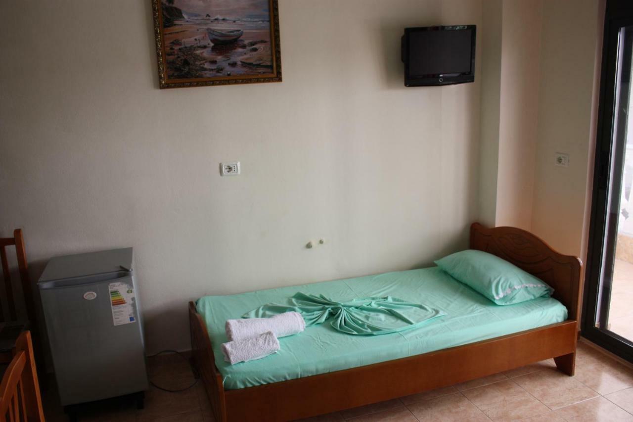 Hotel Alexander Saranda Kültér fotó