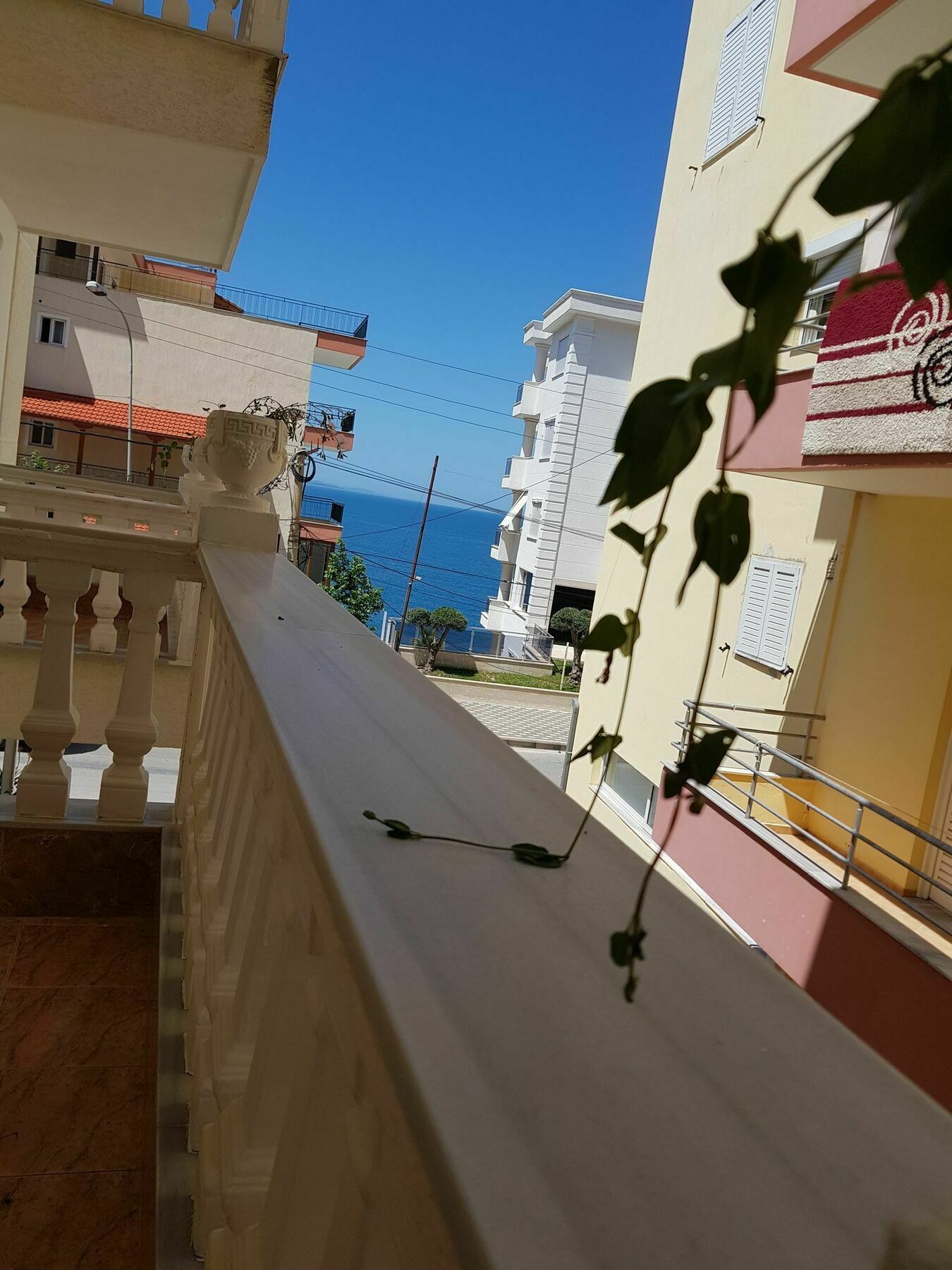 Hotel Alexander Saranda Kültér fotó